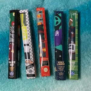 5/$14 Men’s Low Cut Socks. 20 pair in all for $14 Fits Shoe size 61/2-12 NWT